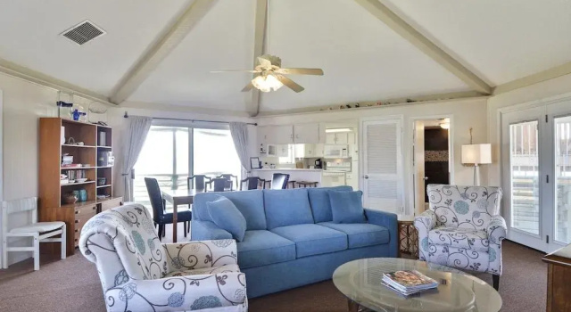 Beachfront Feel BFF 5 Br home by RedAwning, Забронировать Отель Галвестон Texas Gulf Coast