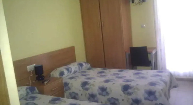 Hostal Florida, Забронировать Отель Отели Tarragonès с парковкой, Парковка