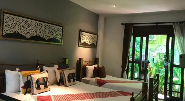 The Twenty Lodge, Rezervasyon Otel Si Phum 