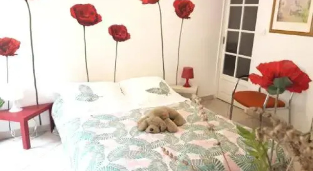 COQUELICOTS, Забронировать Отель  