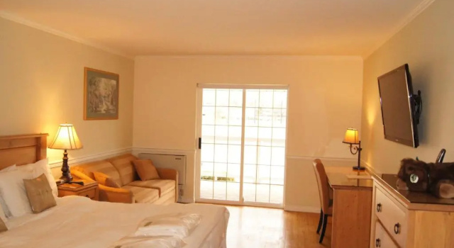 Двухместный номер Deluxe с видом на горы South Thompson Inn & Conference Centre