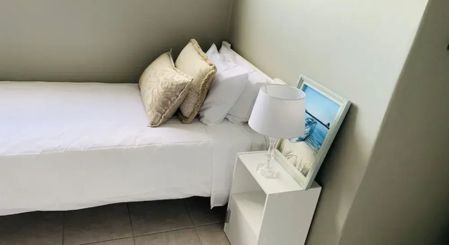 Oceanview Penthouse, Reservar Apartamento Hotéis em Eastern Cape com Estacionamento, Estacionamento