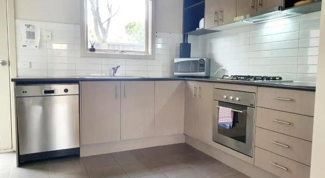 Апартаменты Deluxe Central Shepparton Apartments