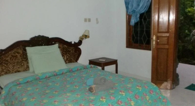 Sunset Ayu Bungalow, Đặt Khách sạn Kalibukbuk Bali