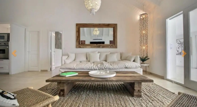 3 bedrooms villa at Les Terres Basses 200 m away from the beach with lake view private pool and enclosed garden, Забронировать Вилла Отели Ле-Тер-Бас с парковкой, Парковка
