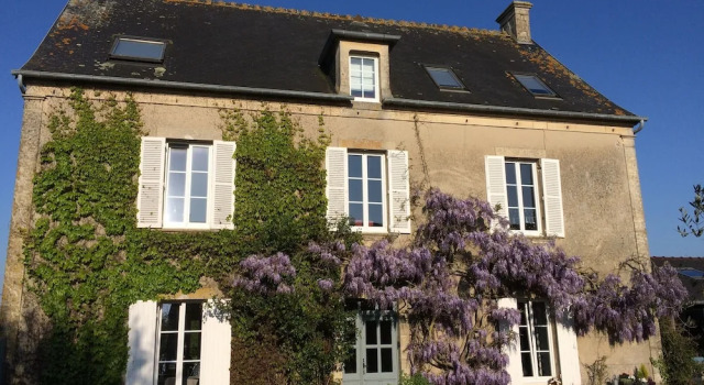 Le Clos Poulain, Забронировать Отель Нонан 