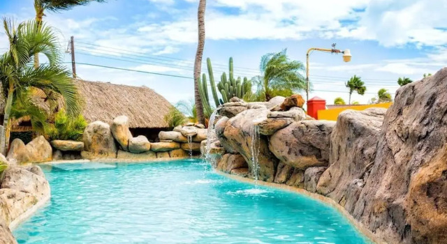 Sea Breeze Ocean, Studio 2 at Mangel Halto Beach, Забронировать Отель Пос-Чикито Аруба