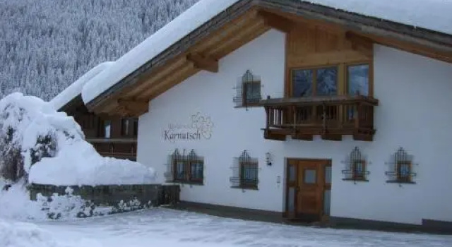 Residence Karnutsch, Забронировать Отель Отели Burgraviato с парковкой, Парковка