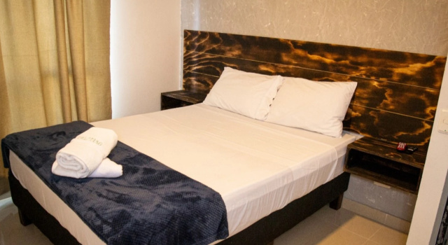 Farum Hotels, Забронировать Отель Лаурелес-Эстадио Медельин