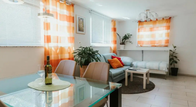 Ferienwohnung "Köhler" am Bodensee, Забронировать Отель Меккенбойрен Боденское озеро - Веломаршрут