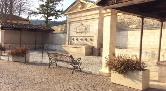 Da Sciuri case vacanza Barisciano, Забронировать Отель Баришано Гран-Сассо