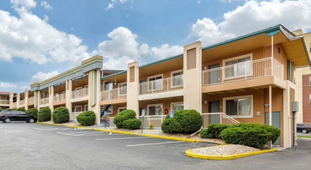 Отель Quality Inn Denver Downtown