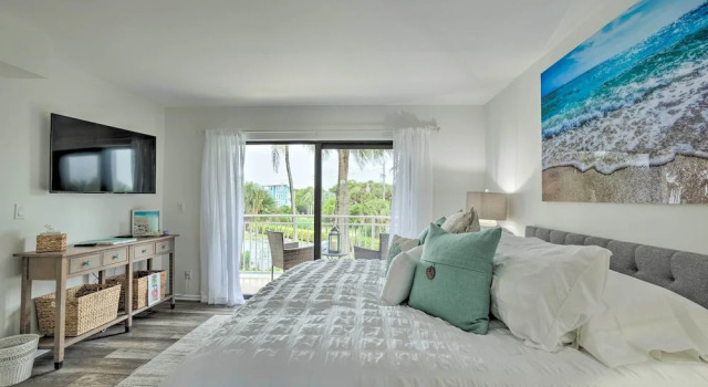 Stuart Condo at Beachfront Resort w/ Ocean Views, Book Ferieresort Stuart 