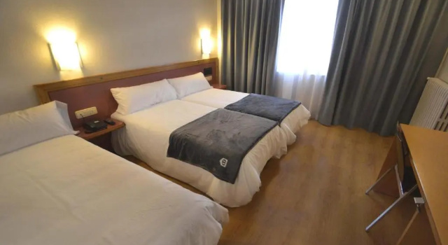 Трёхместный номер Standard Hotel Brujas De Irues