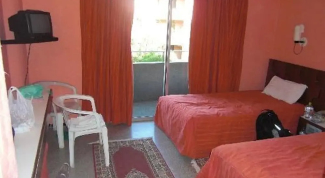Triple Room in Center Marrakech - Close to Everything, Забронировать Дом для отпуска Коттеджи Марракеша, рядом с Железнодорожный вокзал Марракеша, Коттедж