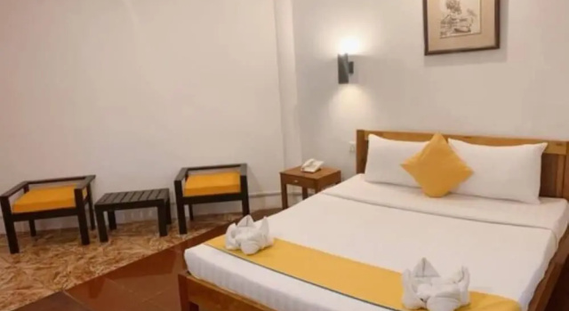 Home Town Hotel