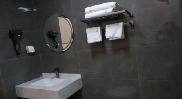 Litang Yutuocang Hotel, Rezerwuj Hotel Litang Sichuan