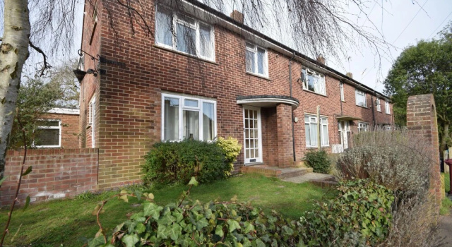 Duncan's Apartment , Chichester, Забронировать Апартаменты/квартира Отели Гавани Чичестера с парковкой, рядом с St John's Chapel, Парковка