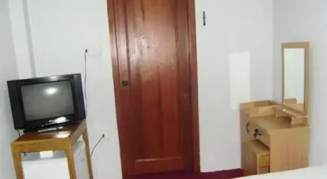 Tha Pye Nyo Guest House, Rezerwuj Pensjonat Nyaung-U Mandalay Region