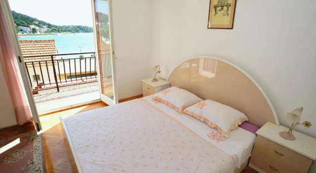 Apartments Ivan Spadina, Забронировать Апартаменты/квартира Отели Murter Island с парковкой, Парковка