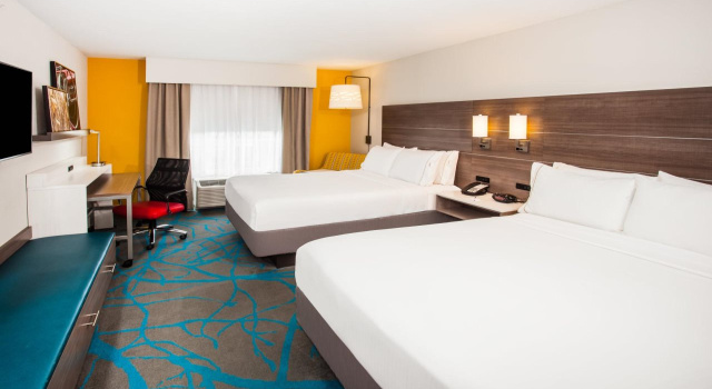 Holiday Inn Express & Suites Litchfield West by IHG, Buchen Sie Hotel Litchfield Illinois