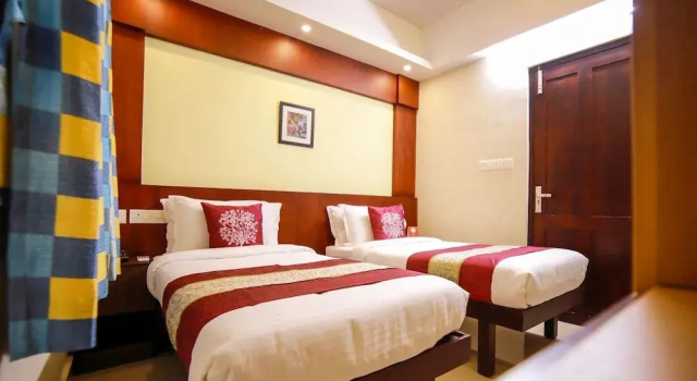 OYO 8420 Elite Inn, Забронировать Отель Отели Тируванантапурам с завтраком, Завтраки