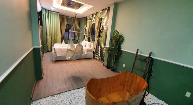 Двухместный номер Deluxe с балконом и с видом на город Language Exchange Hotel 3