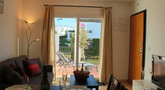 Casa Calida Jardin 13