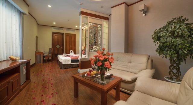 Люкс Hanoi Larosa Hotel