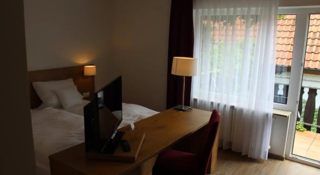 Двухместный номер Deluxe с балконом Gasthof und Pension zum Löwen