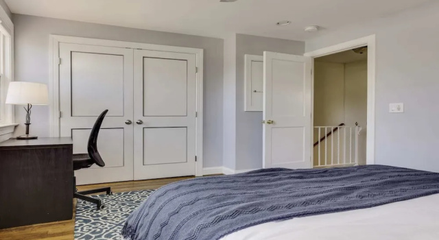Spacious Colonial House in Alexandria | CozySuites, Забронировать Отель Отели Александрии 4 звезды, 4*