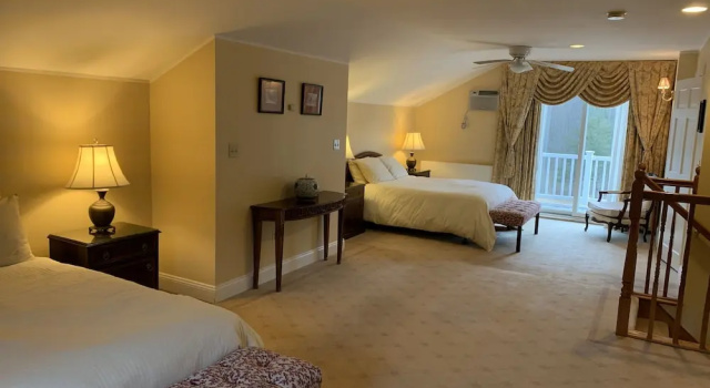Четырёхместный люкс с видом на горы Copperhood Retreat & Spa