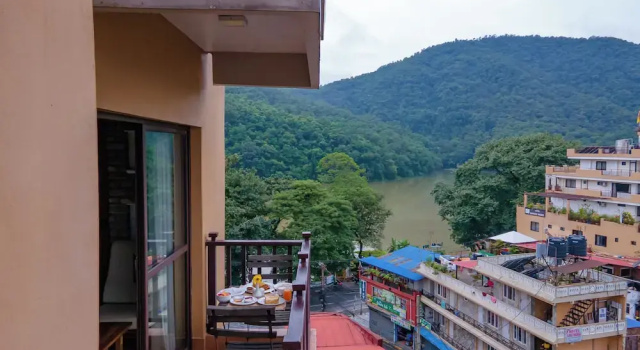 Двухместный номер Deluxe с балконом Pokhara Batika