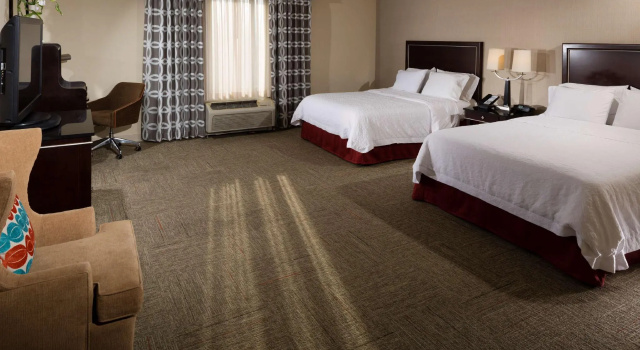 Четырёхместный номер Standard Hampton Inn & Suites Las Vegas South