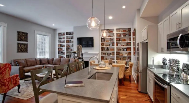 Коттедж Sophisticated Historic Remodeled 9 BR