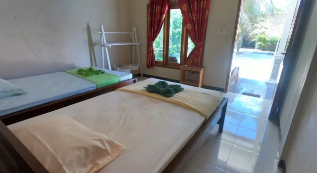 Watukarung Prapto Homestay, Boek Bed and Breakfast Kalak East Java