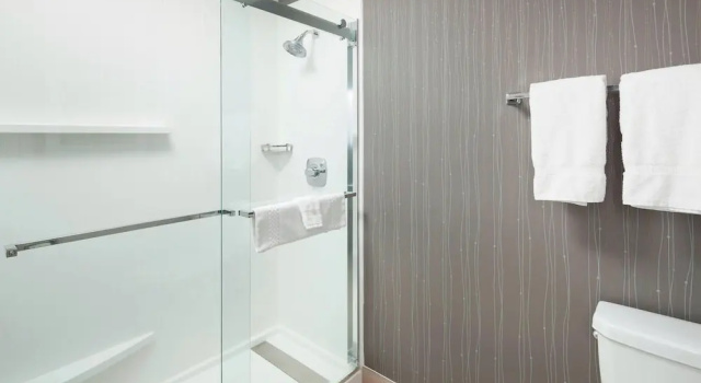 Двухместный люкс Courtyard by Marriott Pensacola
