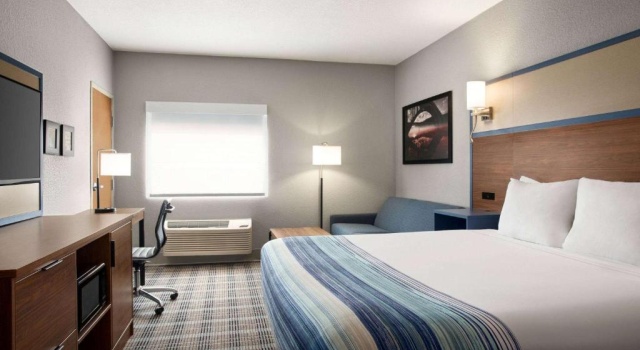 Номер Standard AmericInn by Wyndham Branson & Conference Center