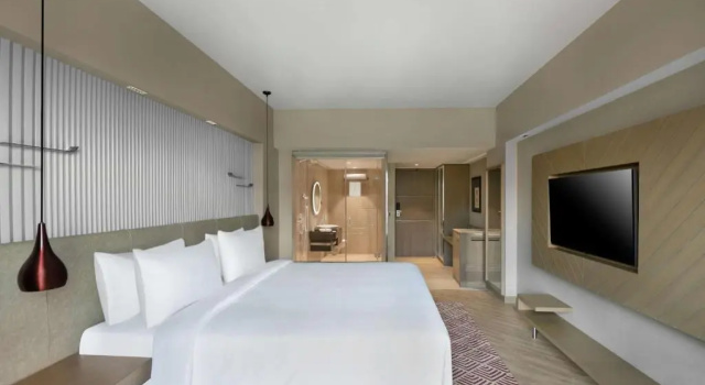 Кровать в общем номере Radisson Hotel Sector 29 Gurugram