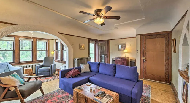 Chic Milwaukee Apartment in Hip Neighborhood!, Rezervasyon Daire Wisconsin Apartlar, Daire