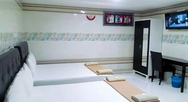 Четырёхместный номер Standard Sungai Besi Hotel