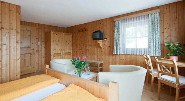 Landhaus Taurer, Забронировать Дом для отпуска Отели Тироля с парковкой, Парковка