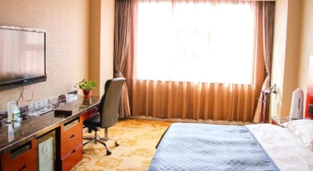 Люкс Business Eden International Hotel