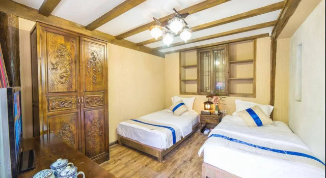 Yi Liu Hostel, Забронировать Хостел Хостелы Лицзян, рядом с Nanmen Bridge, Хостел