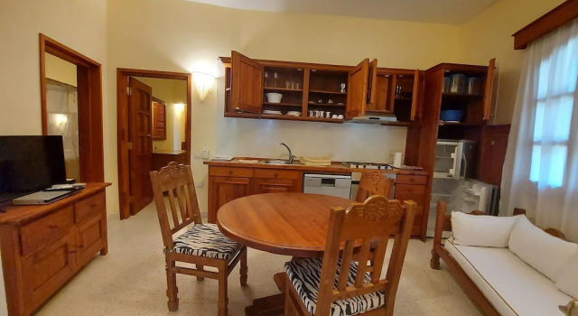 Апартаменты Deluxe Tembo Court Apartment