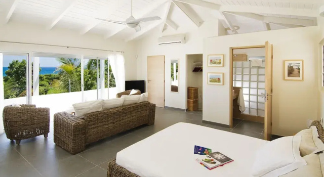 Вилла с 4 комнатами Alizee by Island Properties Online