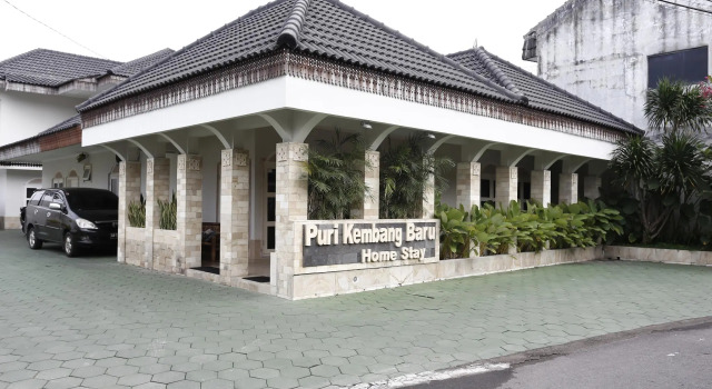 RedDoorz Plus near Adisucipto Airport 2, Boek Pension Depok Mergangsan