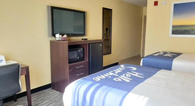 Четырёхместный номер Standard Days Inn by Wyndham Atlanta/Southlake/Morrow