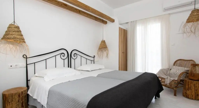 Двухместный номер Standard Galini Hotel