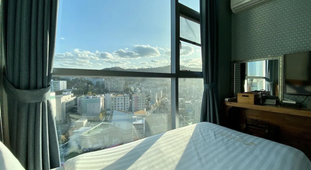 Семейный номер Standard c 1 комнатой Myeongdong Merlin Hotel